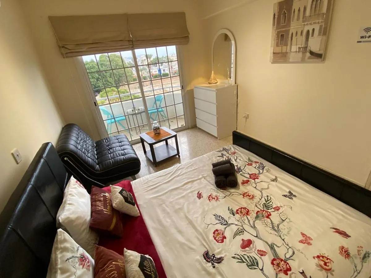 Larnaca Comfort Rooms